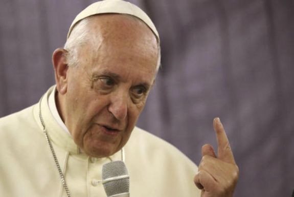 A kamuhírek ellen szólalt fel Ferenc pápa
