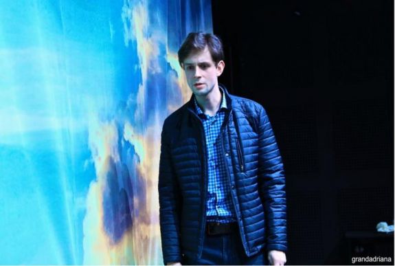 „Életszagúságra törekedtünk…” – beszélgetés Árus Péterrel, a kolozsvári színház fiatal színészével