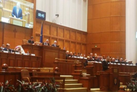 Kelemen Hunor a parlamentben: jövőképe sincs Romániának