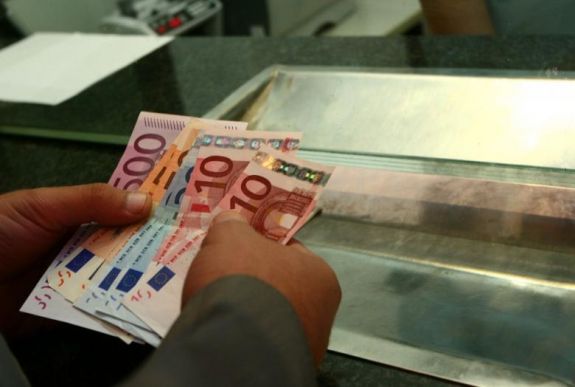 Rossz hírt kaptak a hitelesek a nemzeti bank vezetőjétől