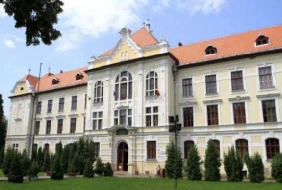 Katolikus gimnázium: nyílt levelet írt a MAKOSZ az államelnöknek