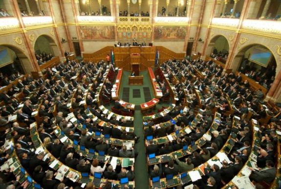 Akár két mandátum sorsát is eldönthetik az erdélyi magyarok