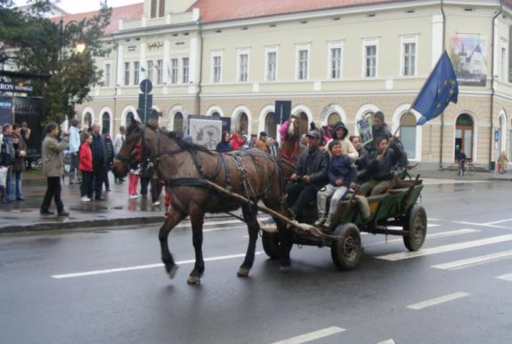 Az előítéletek lebontásával kezdi a romák felzárkóztatását a sepsiszentgyörgyi önkormányzat