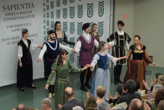 Elkezdődött Mátyás király háromnapos születésnapi ünnepsége Kolozsváron