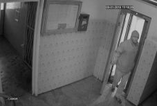 Éhségsztrájkra készül a pedofil rendőr