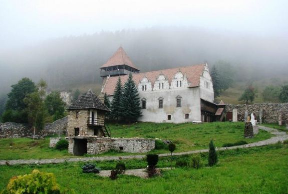 Jogerős döntés született a gyergyószárhegyi Lázár-kastély tulajdonjogi perében