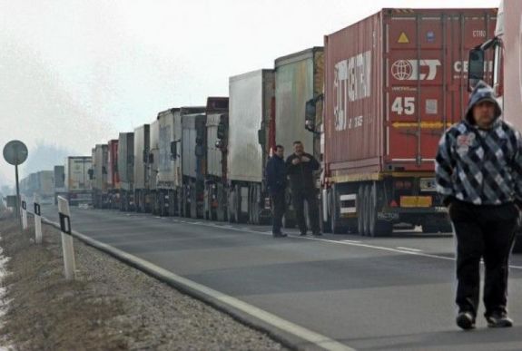 Folyamatosak a gondok a román-magyar határon