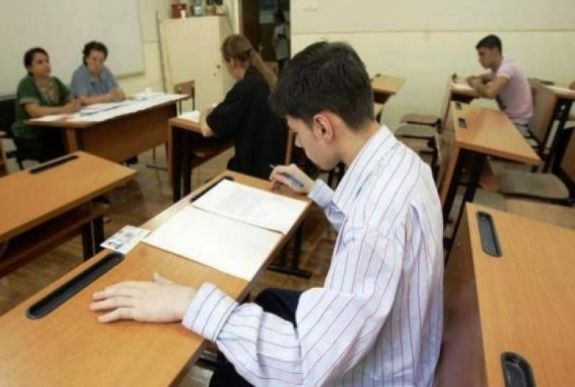 Hargita megyében ismét próba-kisérettségiznek a nyolcadikosok