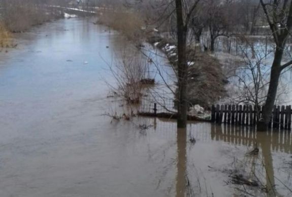FRISSÍTVE: Közel száz háztartást öntött el az ár Hargita megyében