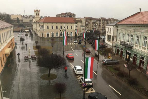 Sepsiszentgyörgyön ismét „zászlós cirkusz” előzi meg a nemzeti ünnepet