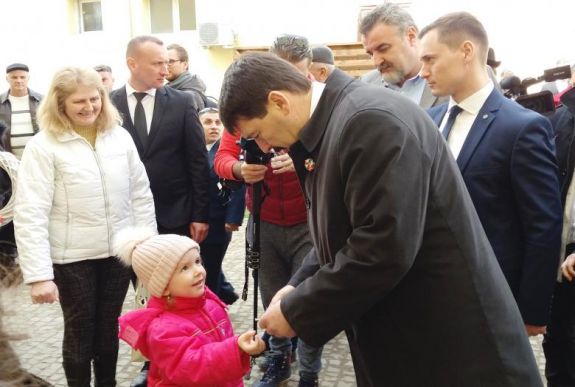 Szigorú óvintézkedések mellett felavatták a megújult Arany János Emlékmúzeumot