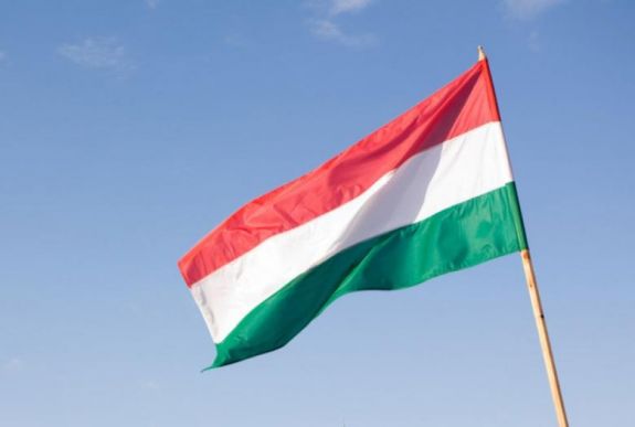 Hargita megyében is büntet a prefektus a román zászlók hiánya miatt