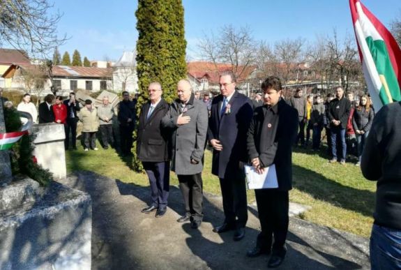 A román-magyar párbeszédet szorgalmazta Winkler Gyula a nemzeti ünnepen