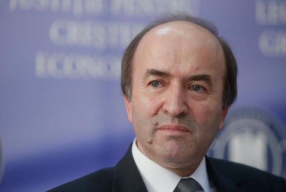 A titkos SRI-paktumok nyilvánosságra hozatalát kéri Tudorel Toader