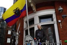 Megfosztották a világhálótól a WikiLeaks alapítóját