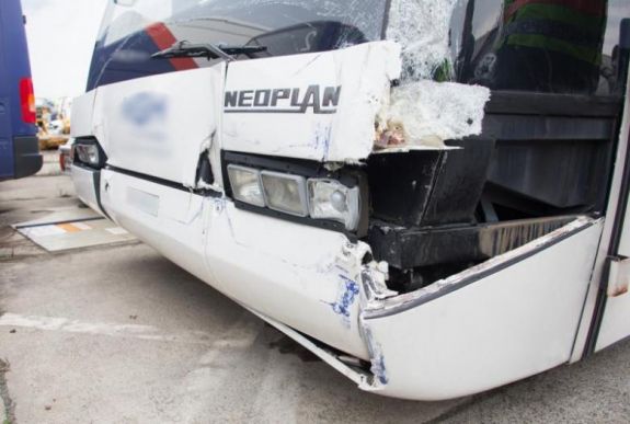 FRISSÍTVE - Nyolc román állampolgár sérült meg a budapesti repülőtéren