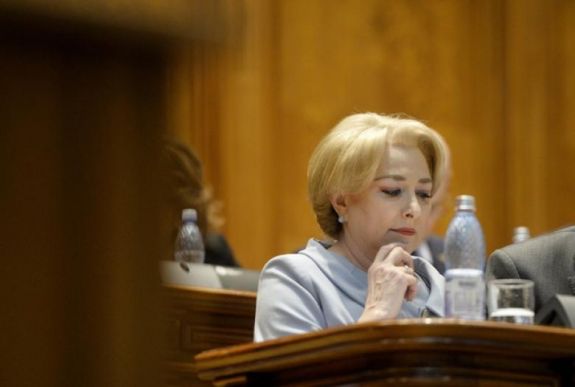 Ellenzéki pártok bírálták a kormány gazdaságpolitikáját a miniszterelnök előtt