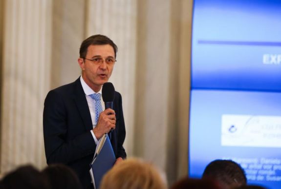 FRISSÍTVE - A BBTE rektorát választották a Román Akadémia új elnökévé