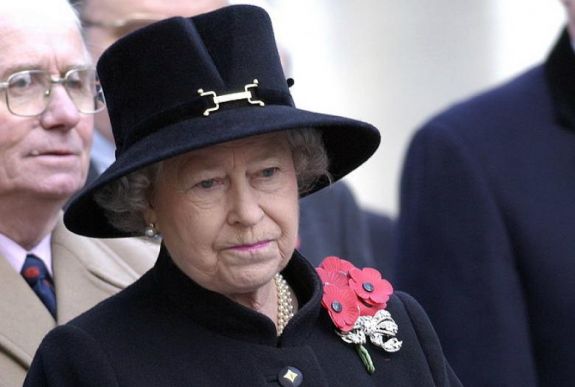 Utolsó közeli barátját is elveszítette II. Erzsébet angol királynő