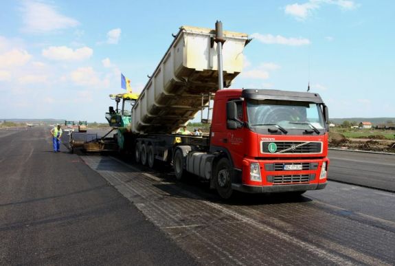  Júniusra befejezik a marosvásárhelyi repülőtér kifutópályájának felújítását