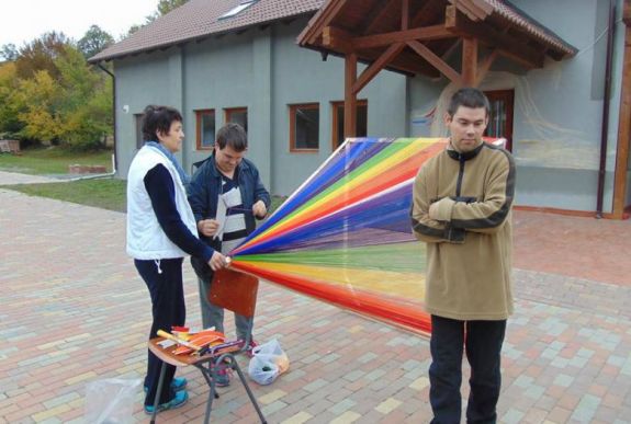 Outsider Art és Music Fest: fogyatékkal élők fesztiválja Sepsiszentgyörgyön