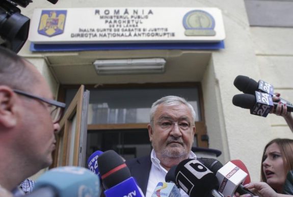 Bűnvádi eljárás indult Sebastian Vlădescu volt pénzügyminiszter ellen