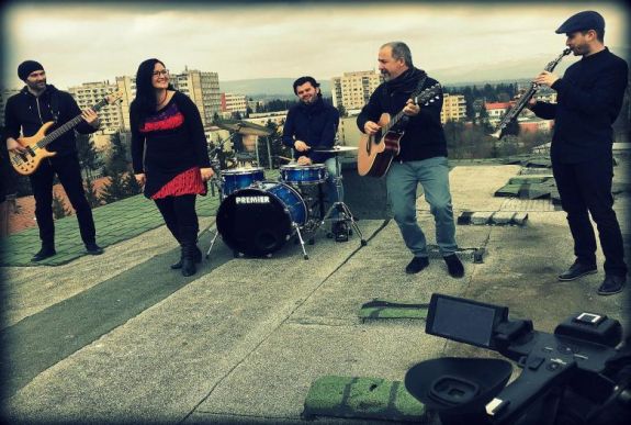 Arany Jánost zenésített és klipesített az Evilági zenekar