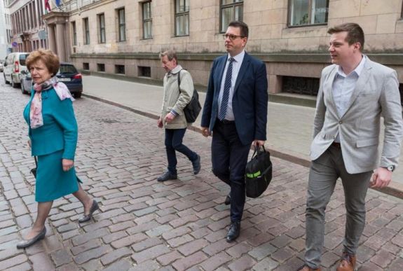 Utolsó állomásként Lettországban juttatta célba az aláírásokat a FUEN elnöke