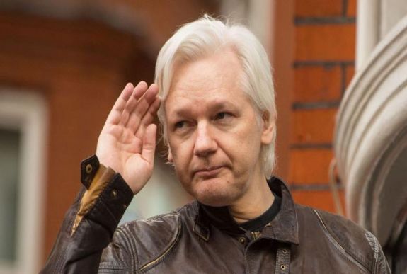 Félő, hogy a brit rendőrség őrizetbe veszi Assange-t