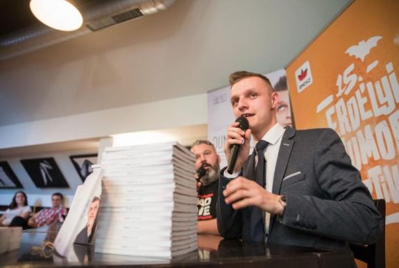 Milyen az erdélyi magyar humor? György Botonddal beszélgettünk új könyvéről