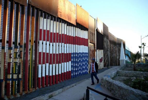 Elárulta a mexikói elnök, hogy mikor fognak fizetni a mexikói-amerikai falért