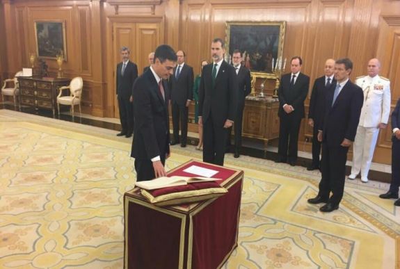 Letette hivatali esküjét Pedro Sánchez új spanyol miniszterelnök
