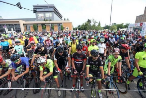 Családias hangulat és izgalmas hajrá a Békéscsaba–Arad Szupermaratonon