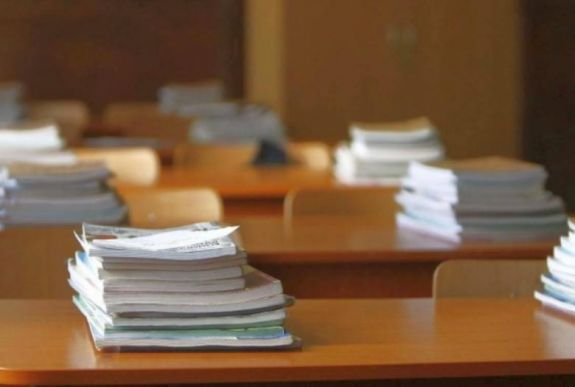 Minőségi, időben elkészült tankönyvek kerülnek ezentúl a magyar iskolákba?