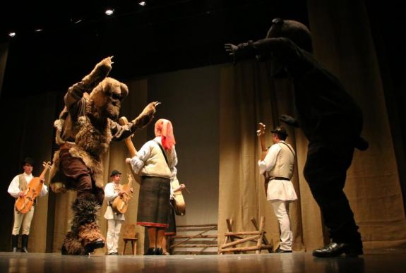 Erdélyt képviseli a budapesti világkarneválon a csíkszeredai Hargita Együttes