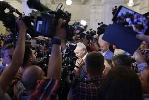 Három év és hat hónap letöltendő börtönbüntetésre ítélték Liviu Dragneát