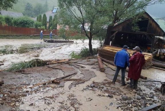 Árvíz és áramszünet volt pénteken Hargita megye több térségében