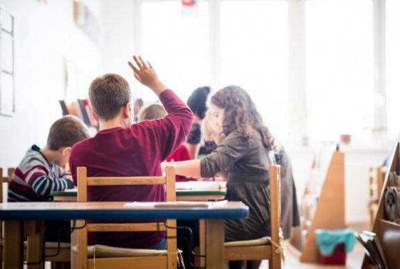 Ezentúl nem lehet olyan könnyen megszüntetni a magyar tannyelvű osztályokat