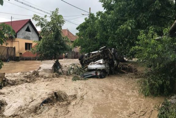 Még nem múlt el az árvízveszély Erdélyben