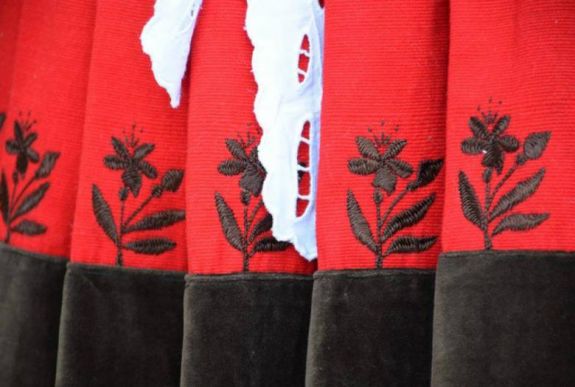 Az elmúlt száz év emlékének dedikálják az Ezer Székely Leány Napját Csíkszeredában