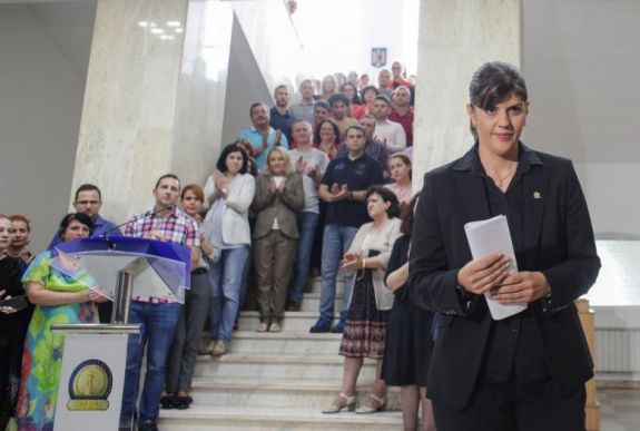 FRISSÍTVE - Kövesi a DNA ügyészeinek: a korrupció legyőzhető, ne adjátok fel!