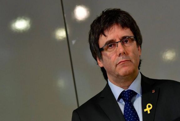 FRISSÍTVE: „csak” hűtlen közpénzkezelésért adják ki Carles Puigdemont volt katalán elnököt
