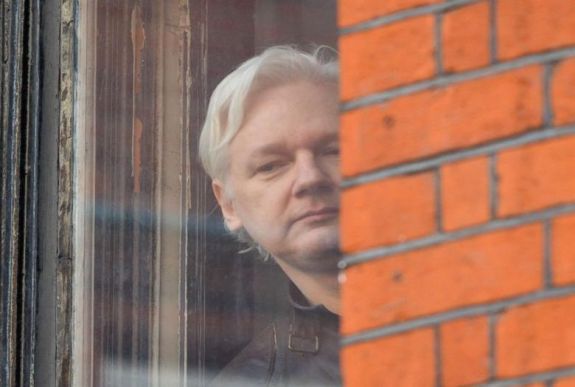 Wikileaks: 11 ezer privát beszélgetést tettek közzé a szervezetről