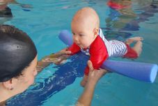 Tornával és úszással a megfelelő baba-mama kapcsolatért