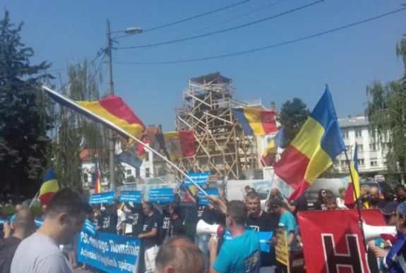 Külföldön élő román állampolgárok tüntettek Kolozsváron a kormány ellen