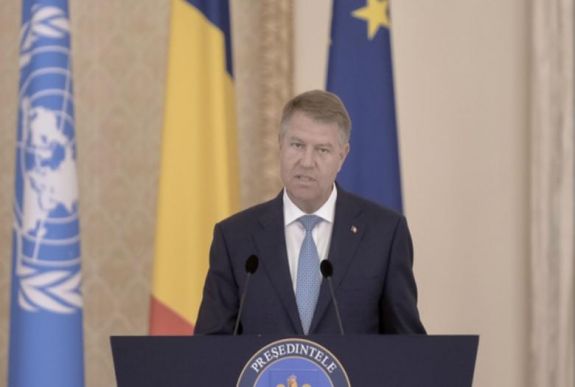 Románia „akut társadalmi válságba jutott” –  ellenzéki párbeszédet javasol Johannis 