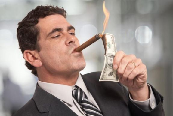 Több ezer hazai milliomos szerezhette adócsalással a vagyonát