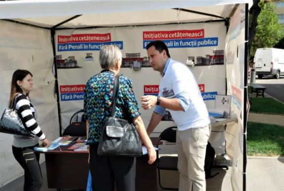 Már 800 ezer aláírás összegyűlt az USR büntetőügyesek nélkül-kampányában