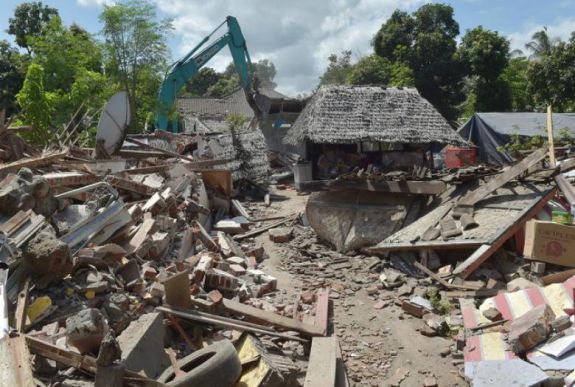 Ismét erős földrengés volt Indonéziában