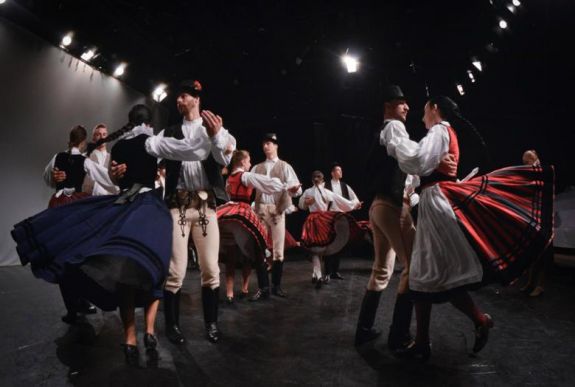 Első világháborús népzeneanyagból dolgozik a Háromszék Táncegyüttes